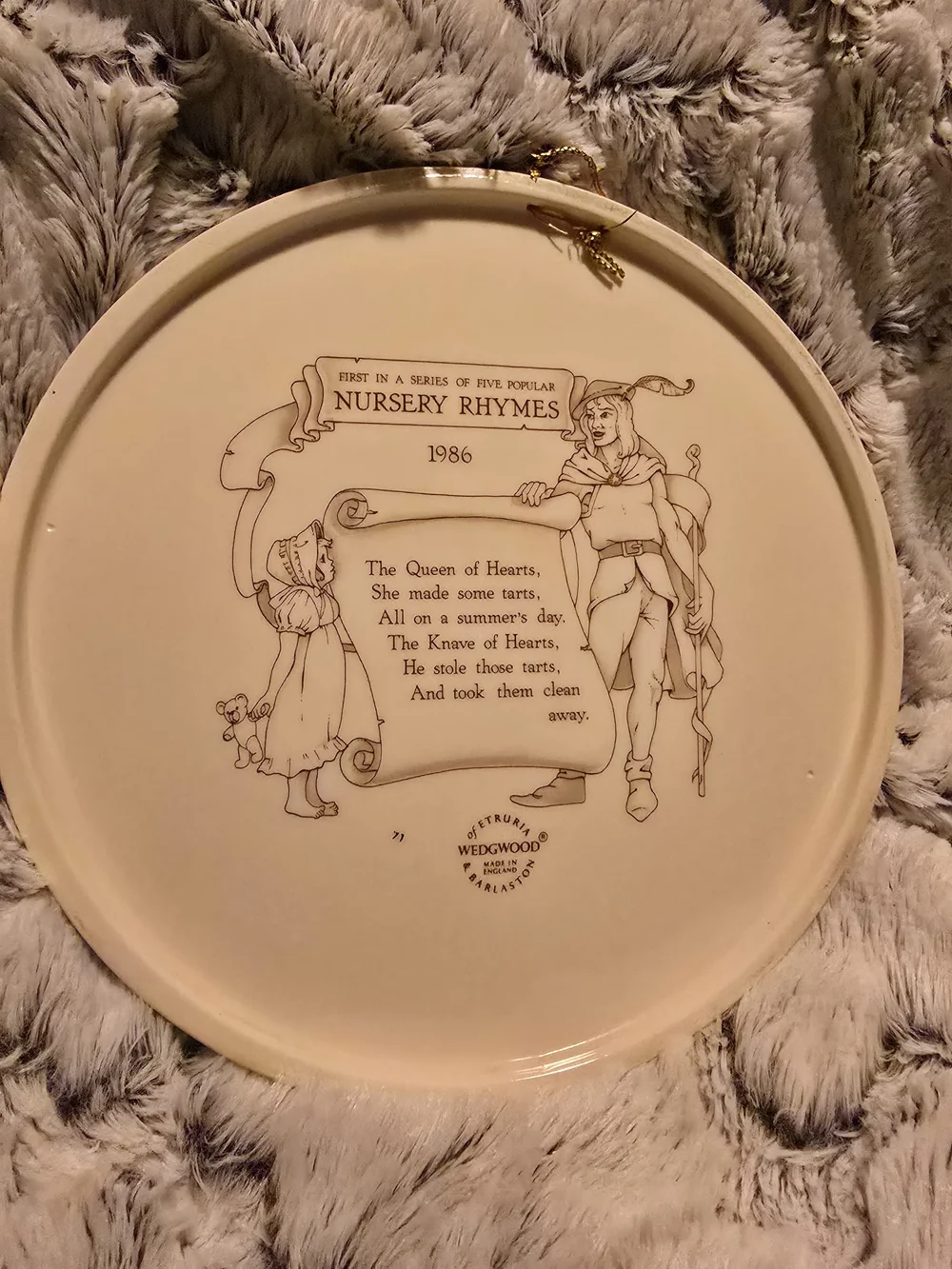 Vintage Wedgwood Queen Of Hearts Plaque Wall Decor 1986 Cottage Fairycore EUC